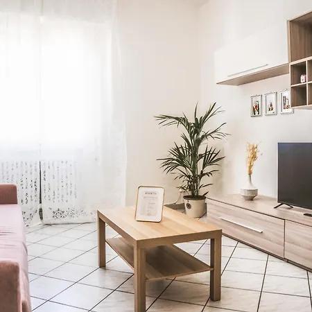 La Maison Benedetta - By Gigi La Maison * Reggio nell'Emilia